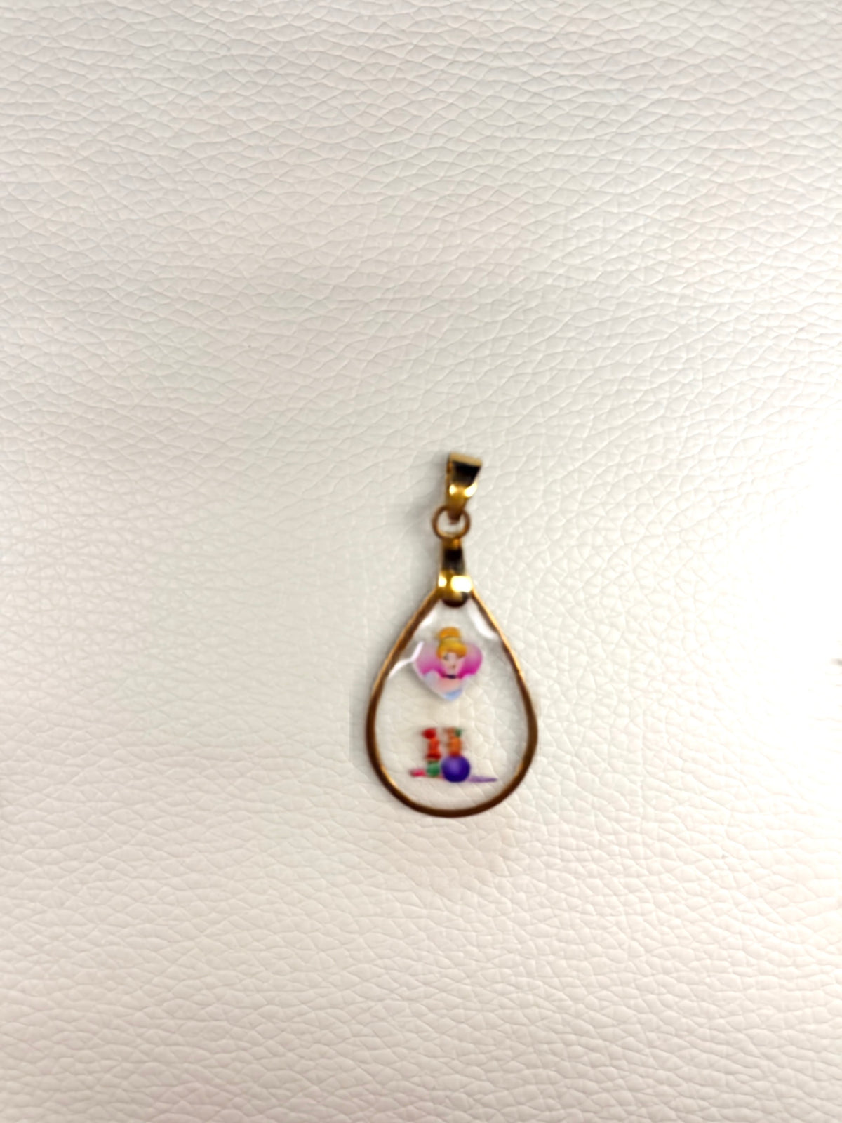 Pendentif Féérique en Résine — Cadeau idéal pour fillettes
