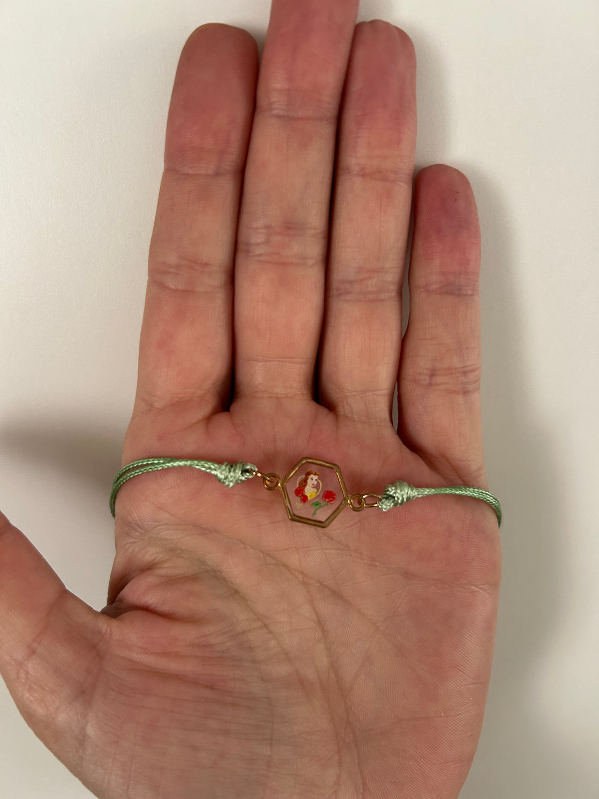 Belle — Bracelet en cordon réglable & résine