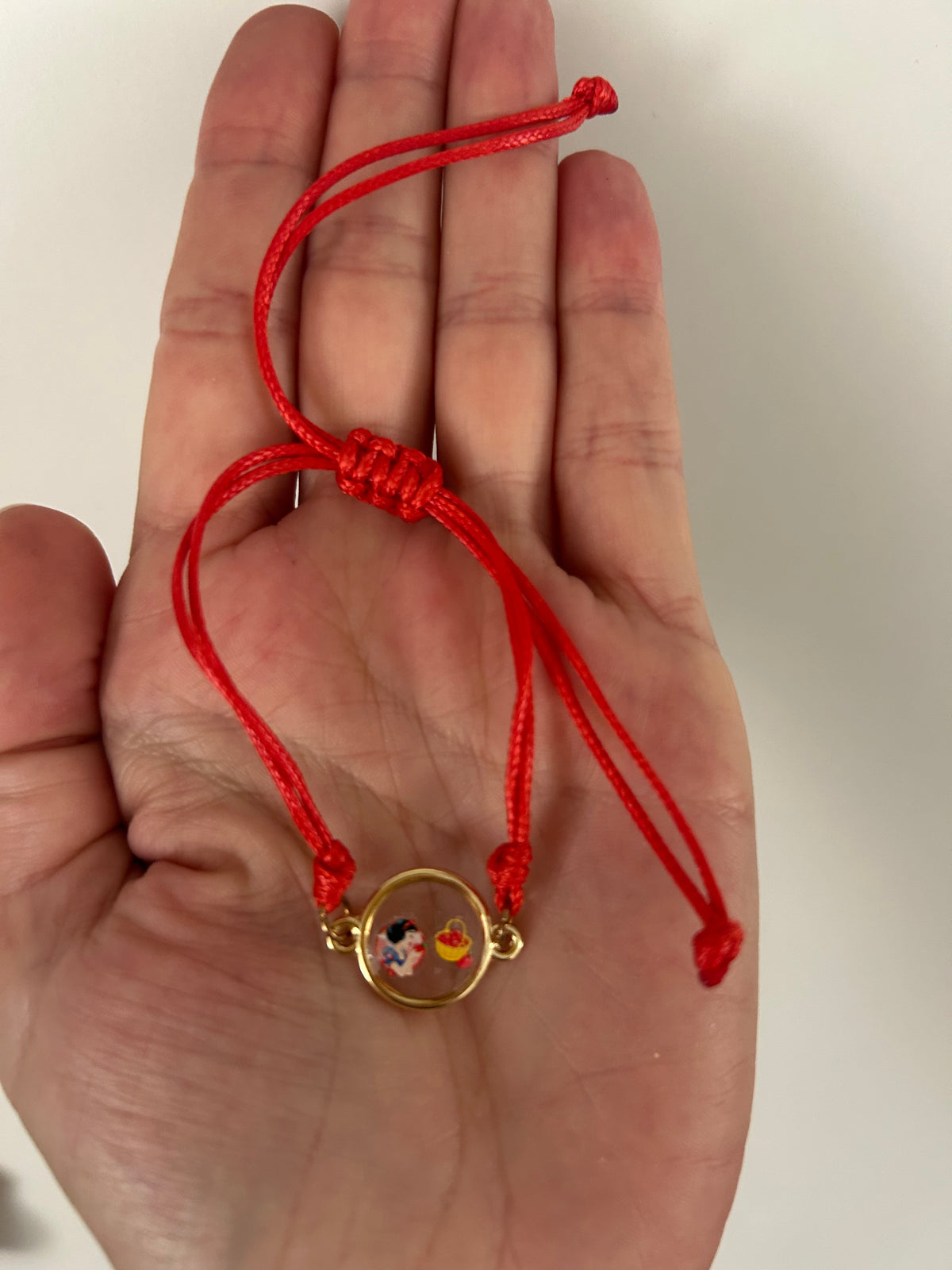 Blanche Neige — Bracelet en cordon réglable & résine