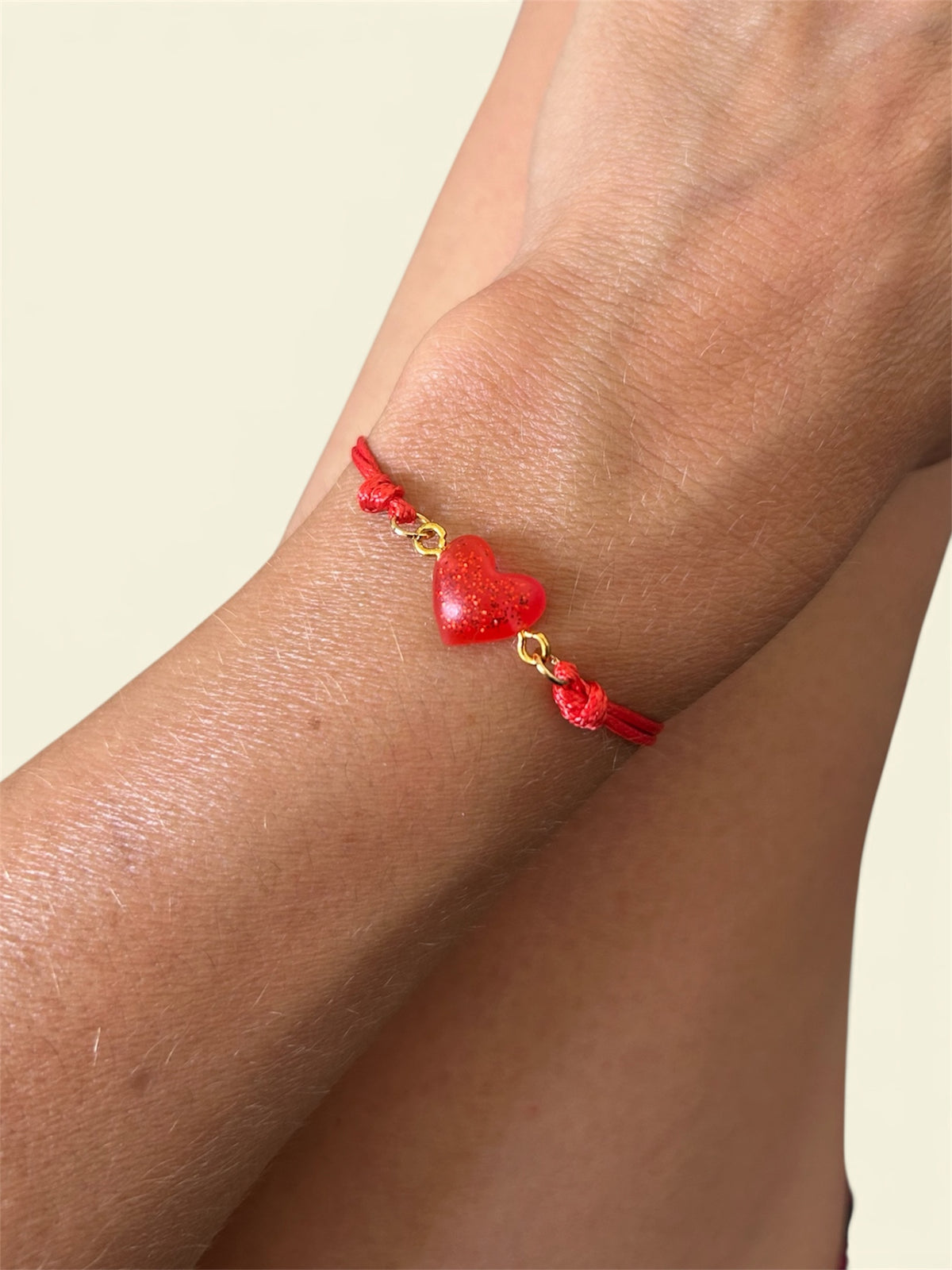 Bracelet Cœur en Résine sur Cordon Réglable | Bijou Artisanal