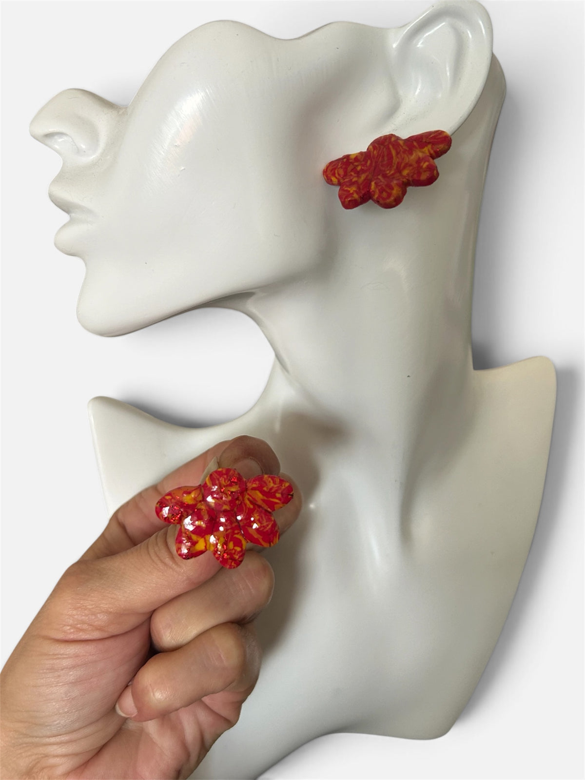 Boucles d'oreilles Hibiscus en Pâte Polymère — Artisanales
