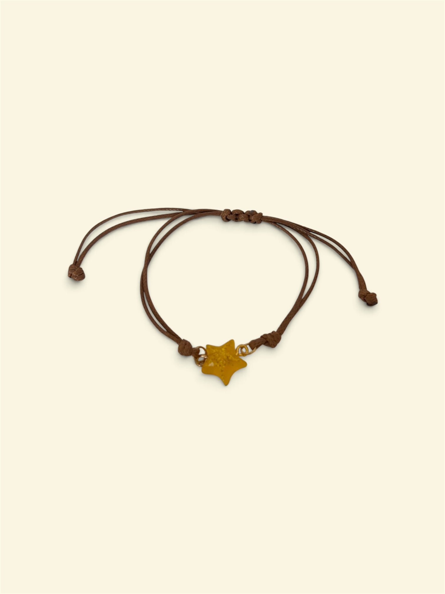 Bracelet Étoile en Résine sur Cordon Réglable | Bijou Artisanal