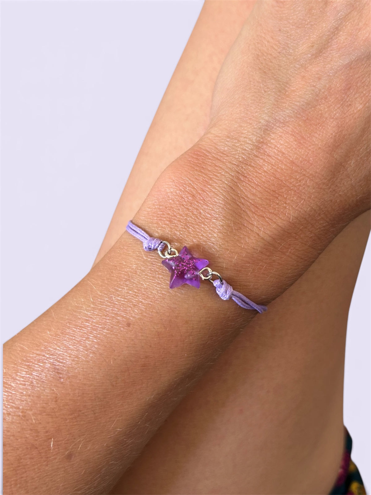 Bracelet Étoile en Résine sur Cordon Réglable | Bijou Artisanal