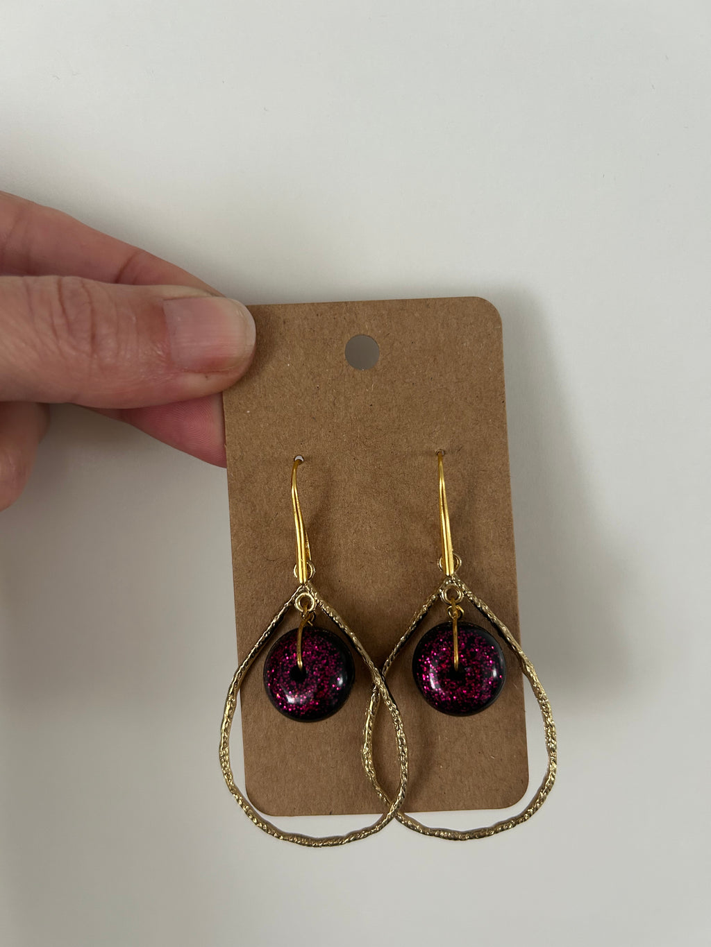 Les Larmes du Géant — Boucles d'oreilles perles résine paillettée