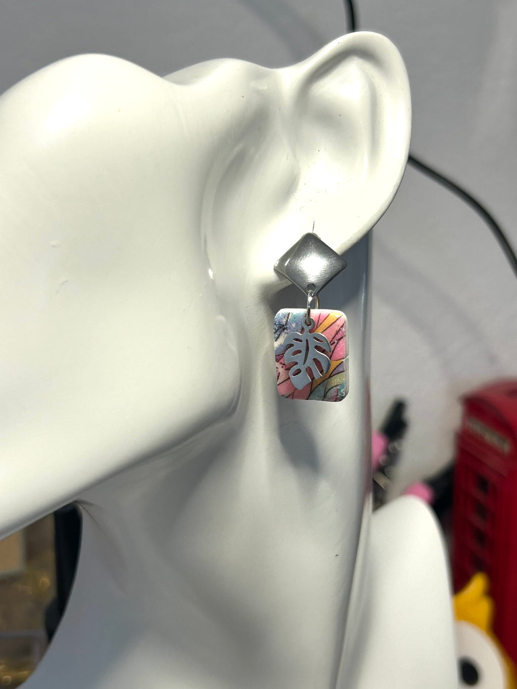 Monstera multicolore - Boucles d'oreille en pâte polymère