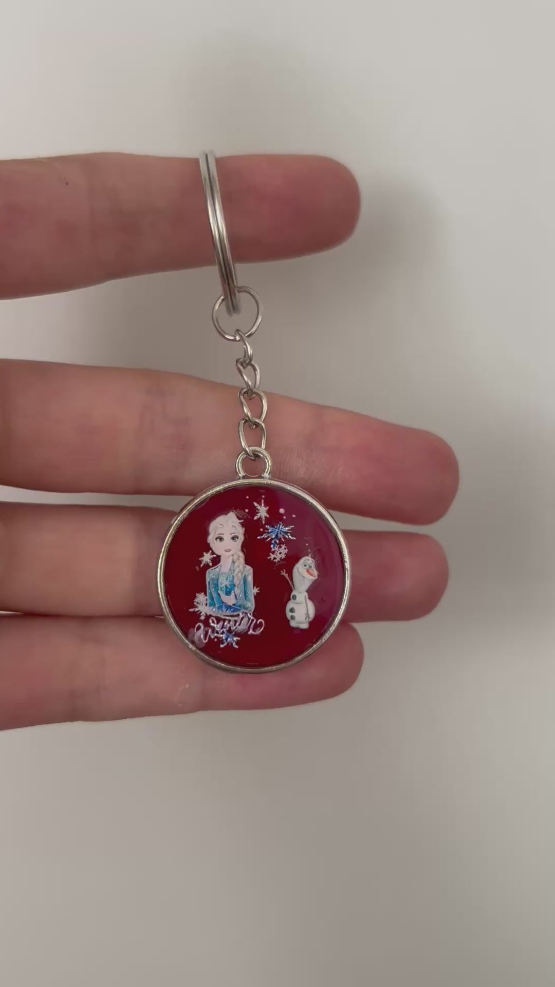 Porte-clés médaillon résine — Princesse des neiges